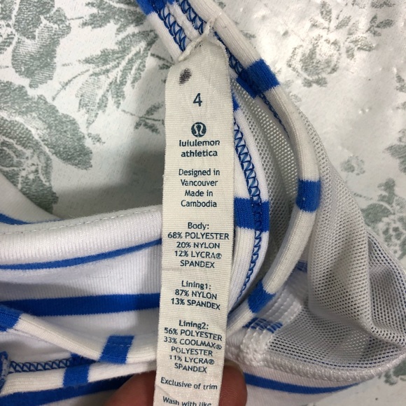Lululemon bra sz 4 - Picture 4 of 4
